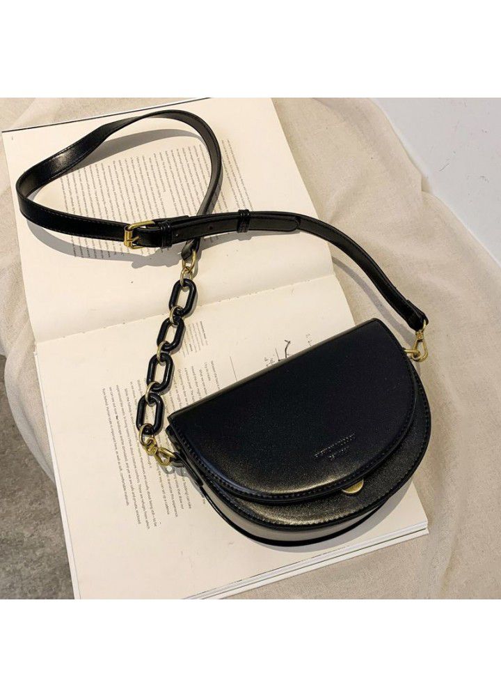 Fashionable and versatile chain bag women's bag autumn and winter  new style messenger bag net red fashion one shoulder saddle bag 