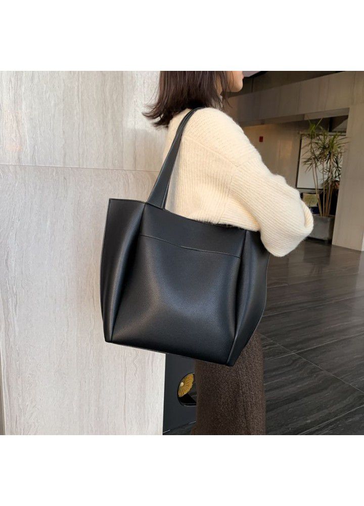 Large capacity soft leather bag women's new Korean one shoulder bag in summer  