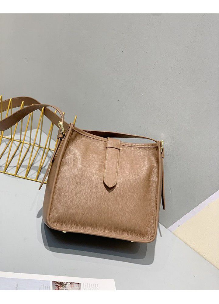 Leather simple bucket bag  New Single Shoulder Messenger Bag women's fashion versatile leather bag 9311 