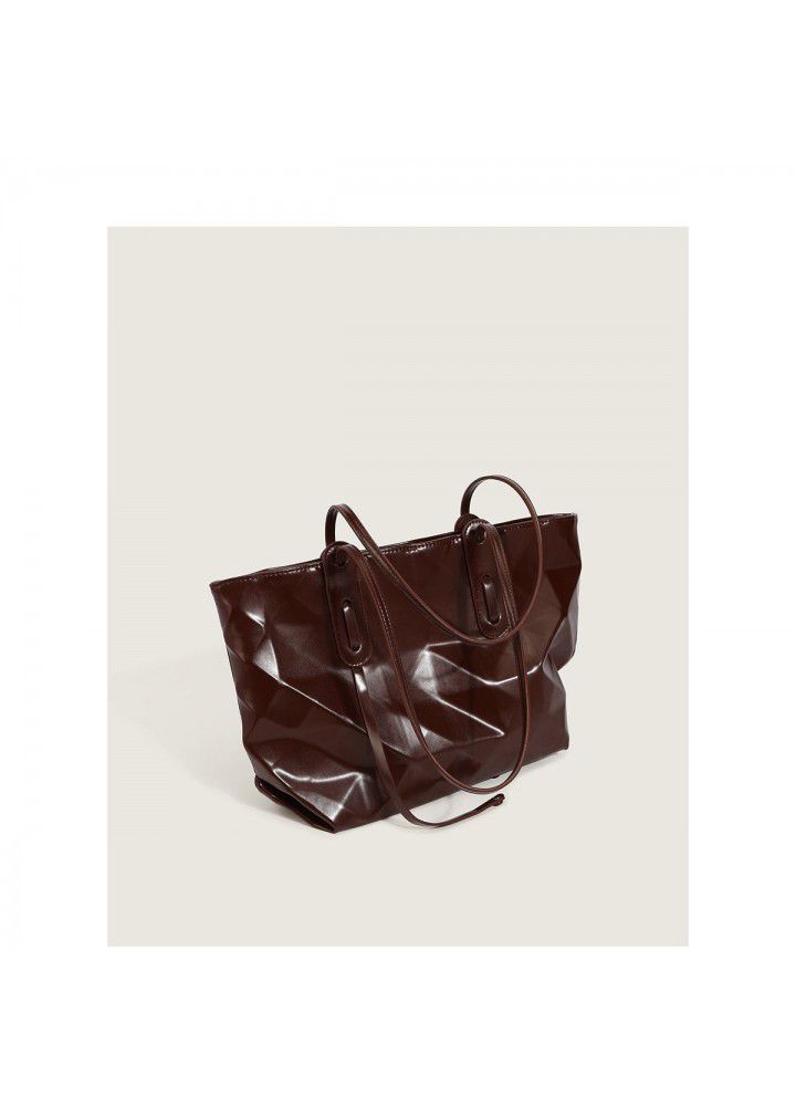 Large capacity cross-border women's bag autumn and winter new triangle three-dimensional women's Tote Bag trend single shoulder bag texture handbag
