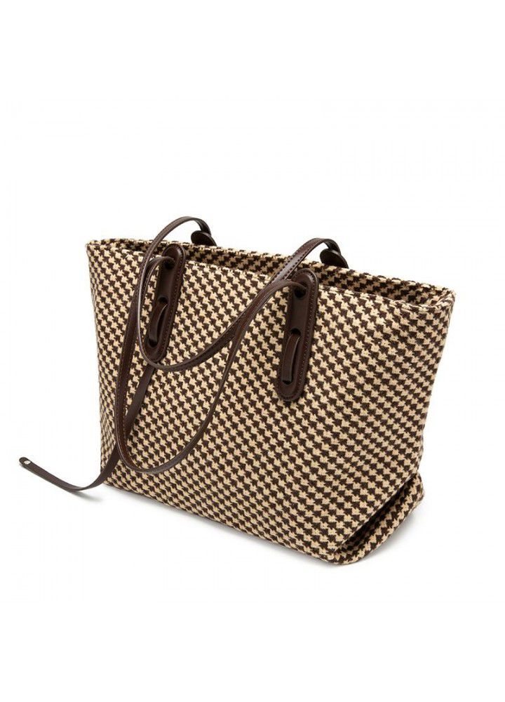 Bag female autumn and winter  new fashion qianniao lattice large capacity versatile minority Commuter Bag Fashion One Shoulder Tote Bag